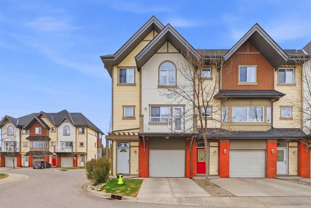 402 Wentworth Villas Sw, Calgary, AB - Outdoor With Facade