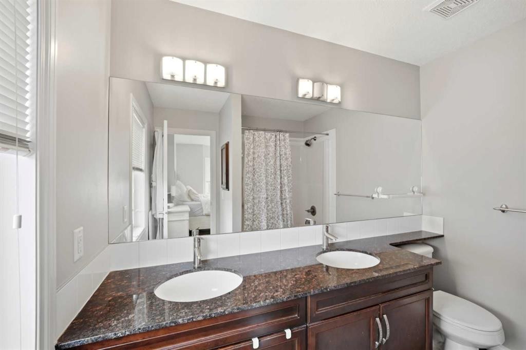 402 Wentworth Villas Sw, Calgary, AB - Indoor Photo Showing Bathroom