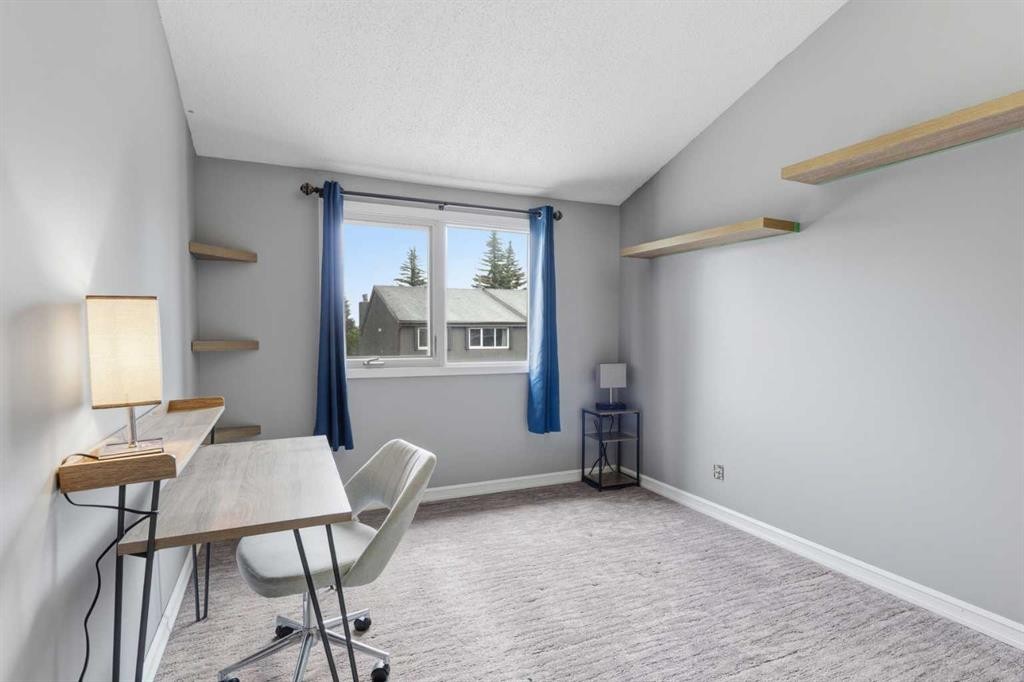 57-2225 Oakmoor Drive Sw, Calgary, AB - Indoor Photo Showing Office