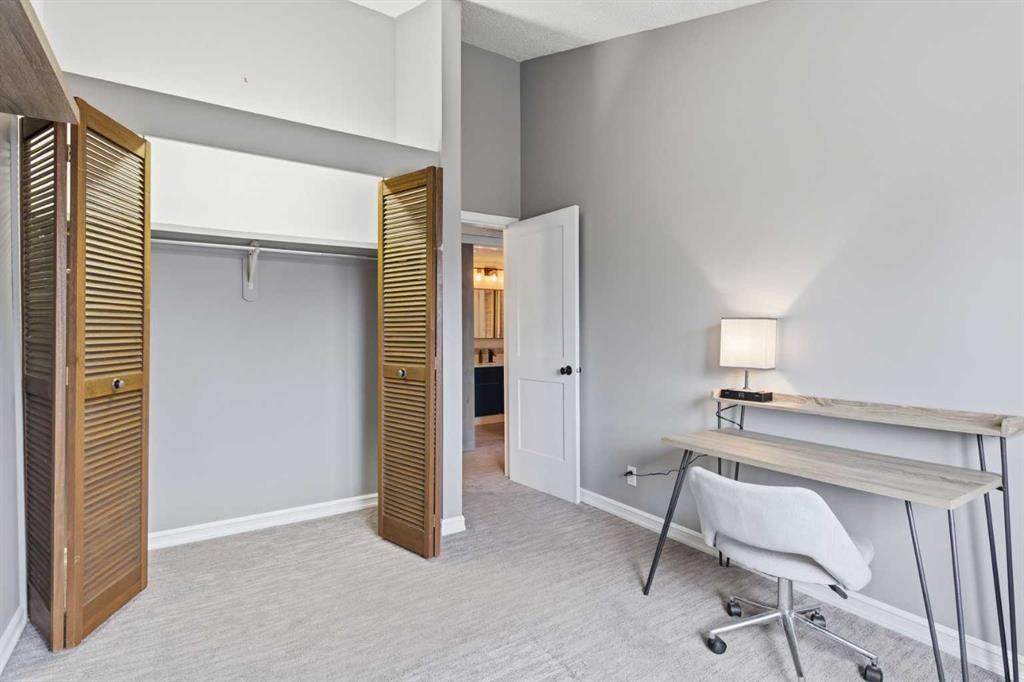 57-2225 Oakmoor Drive Sw, Calgary, AB - Indoor Photo Showing Office