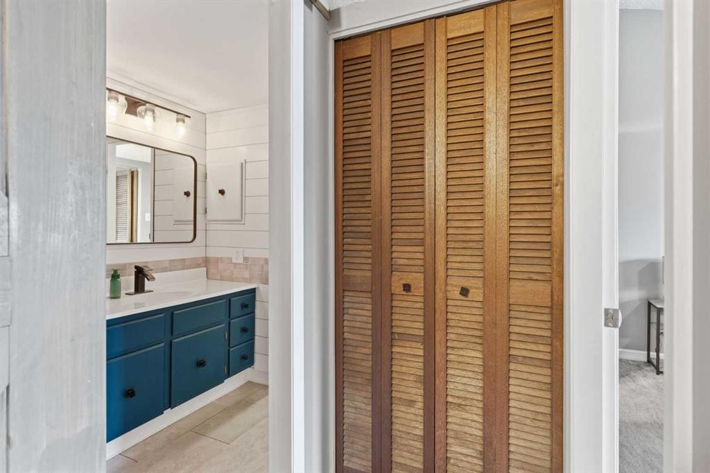 57-2225 Oakmoor Drive Sw, Calgary, AB -