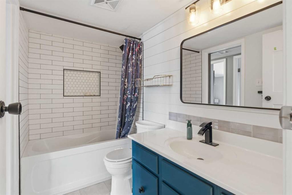 57-2225 Oakmoor Drive Sw, Calgary, AB - Indoor Photo Showing Bathroom