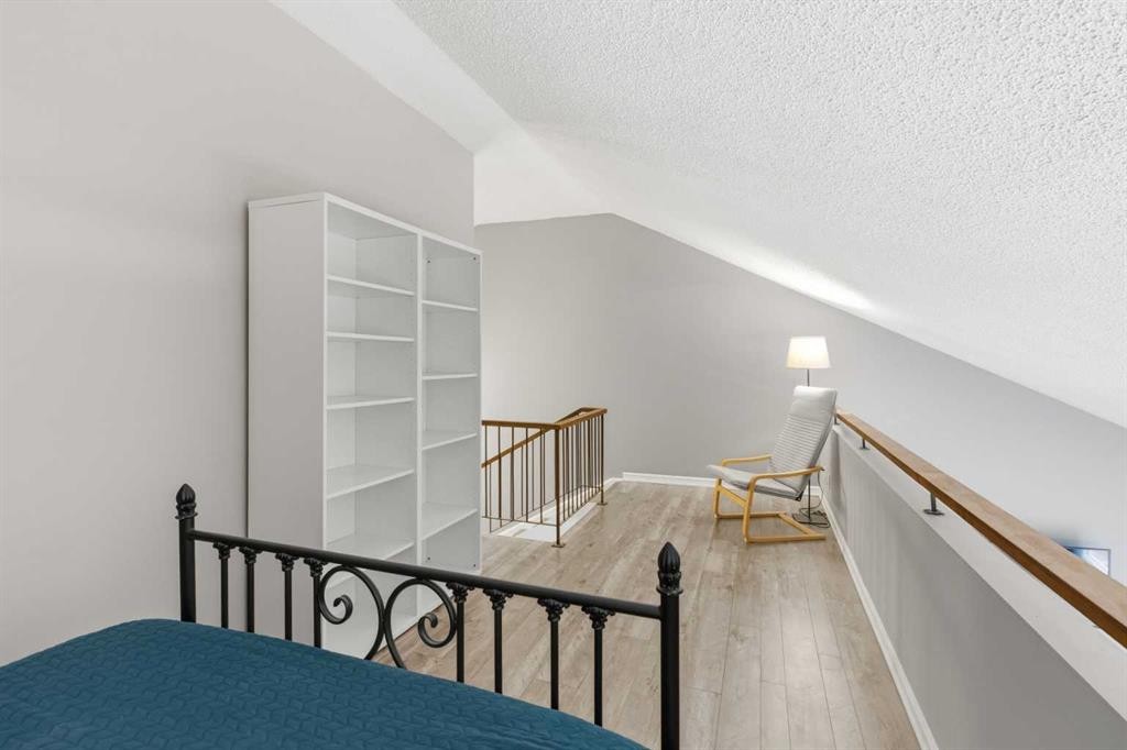 57-2225 Oakmoor Drive Sw, Calgary, AB - Indoor Photo Showing Other Room