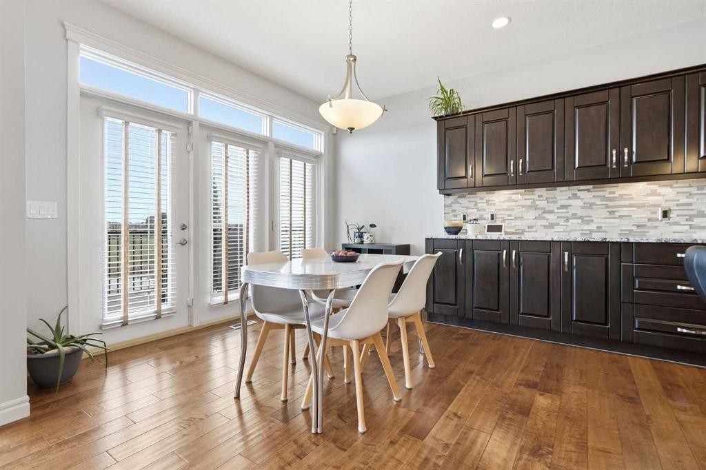 127 Marquis Grove Se, Calgary, AB - Indoor Photo Showing Dining Room
