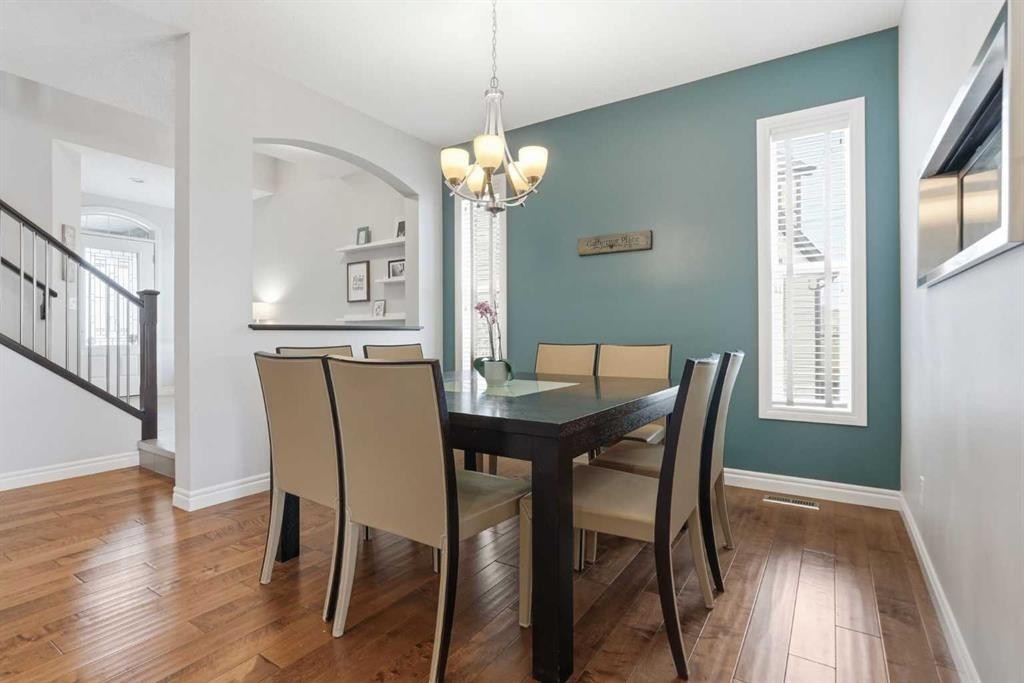 127 Marquis Grove Se, Calgary, AB - Indoor Photo Showing Dining Room