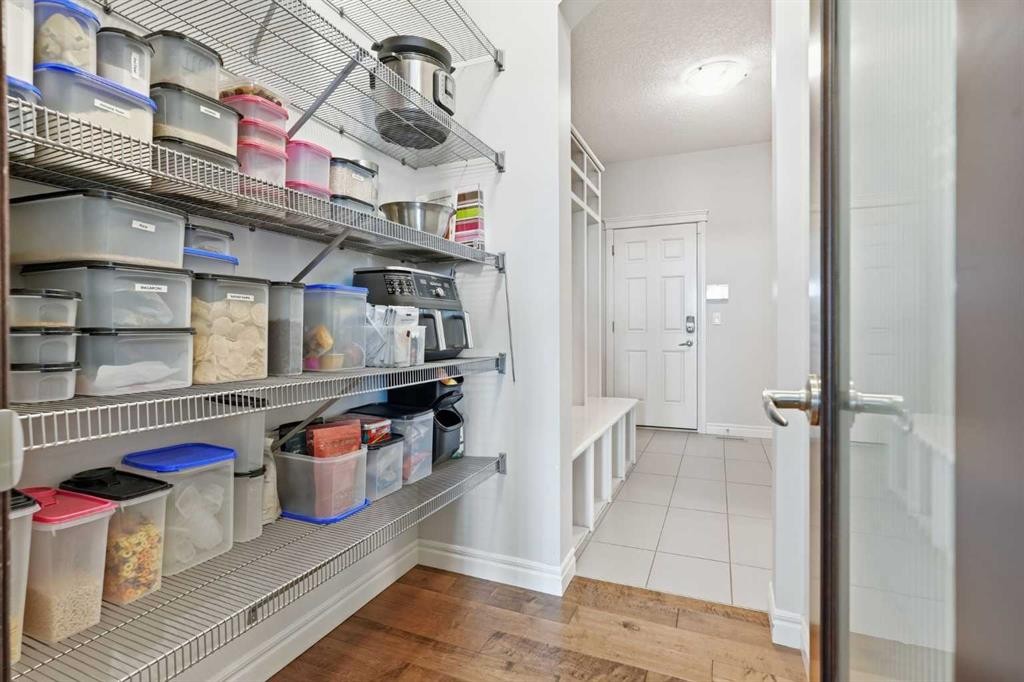 127 Marquis Grove Se, Calgary, AB - Indoor Photo Showing Other Room