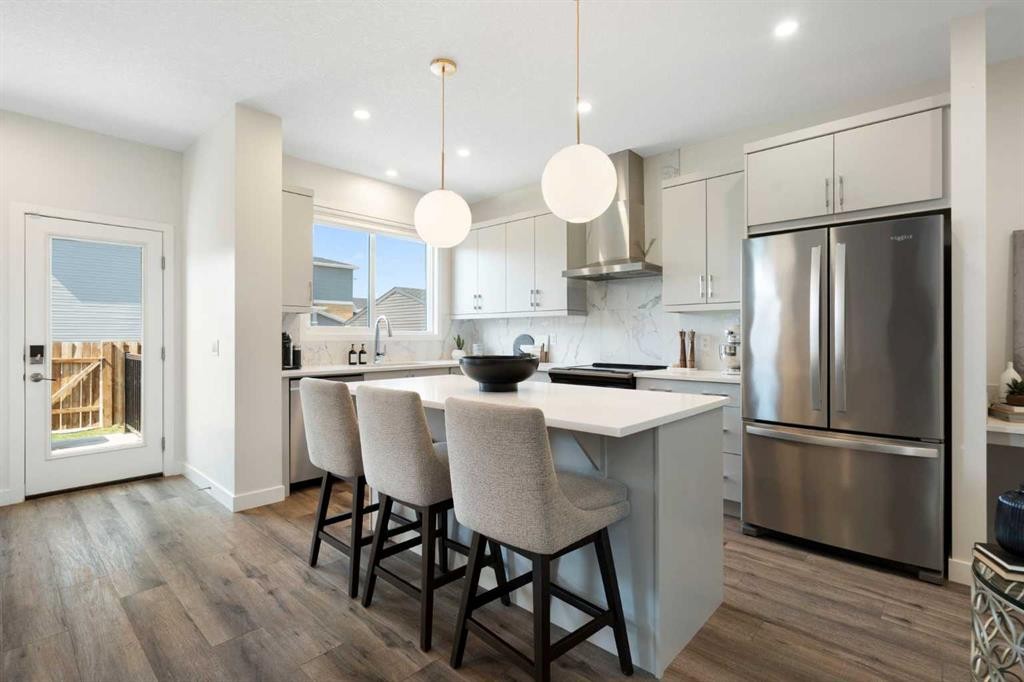 3872 202 Avenue Se, Calgary, AB - Indoor Photo Showing Kitchen With Stainless Steel Kitchen With Upgraded Kitchen