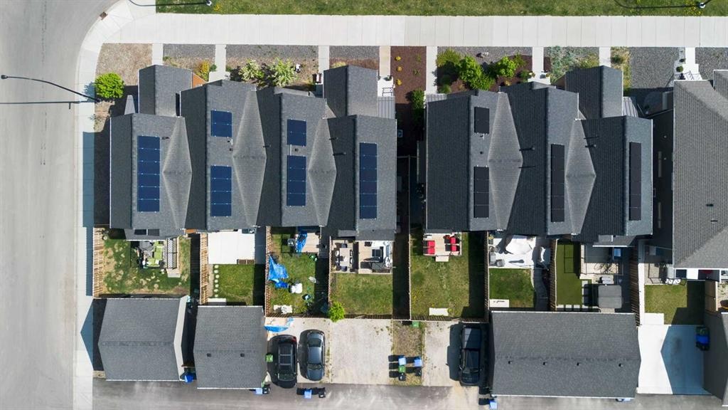 3872 202 Avenue Se, Calgary, AB - Outdoor