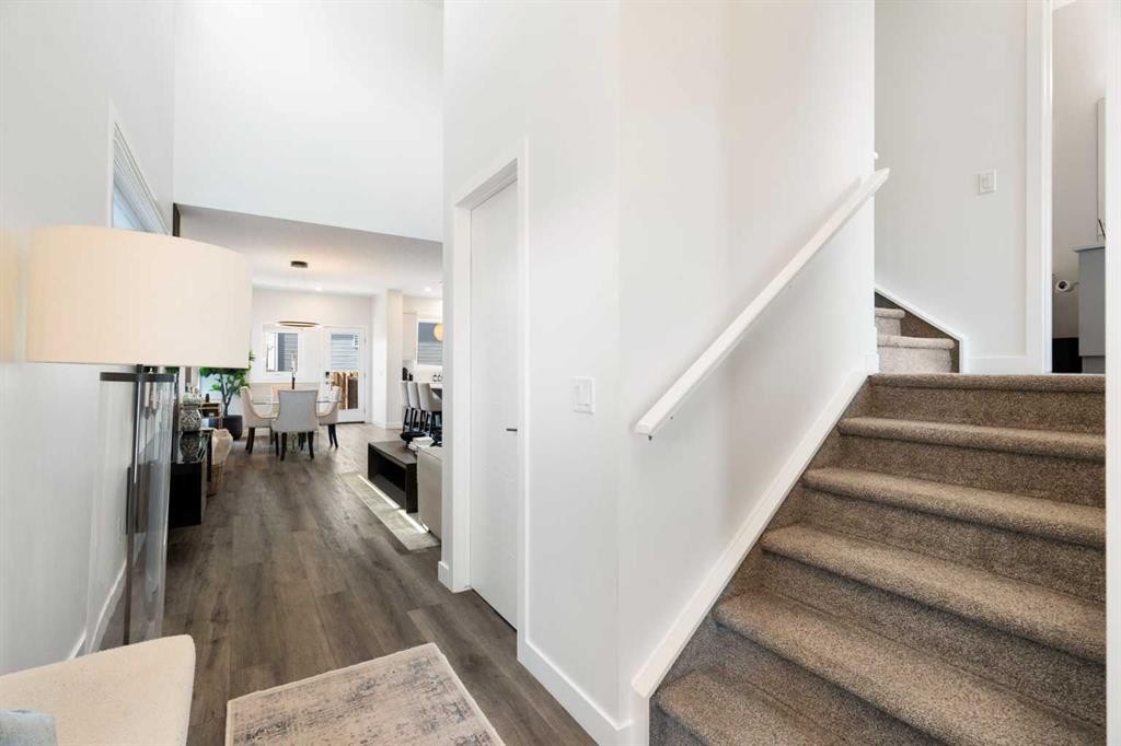 3872 202 Avenue Se, Calgary, AB - Indoor Photo Showing Other Room