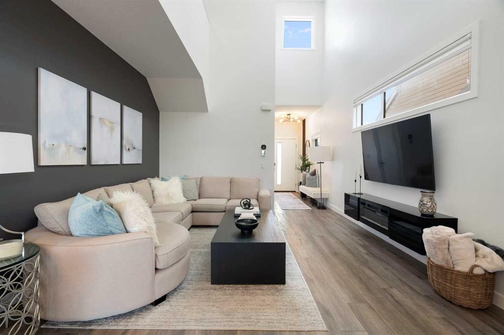 3872 202 Avenue Se, Calgary, AB - Indoor Photo Showing Living Room