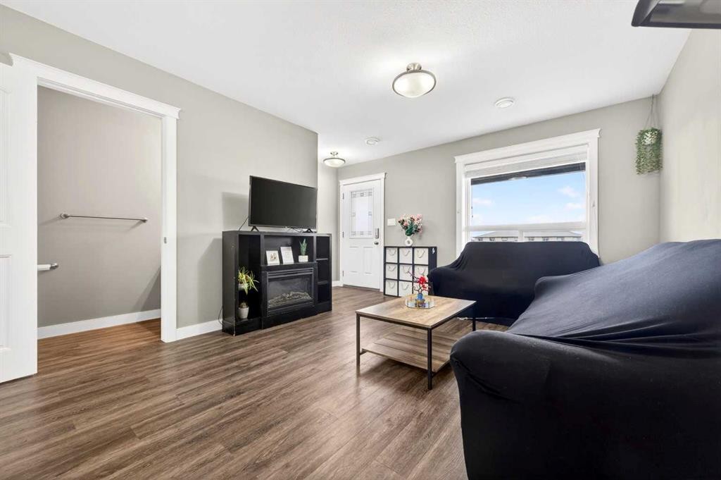 111-81 Willow Road, Blackfalds, AB