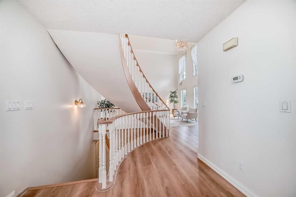 78 Scimitar View Nw, Calgary, AB