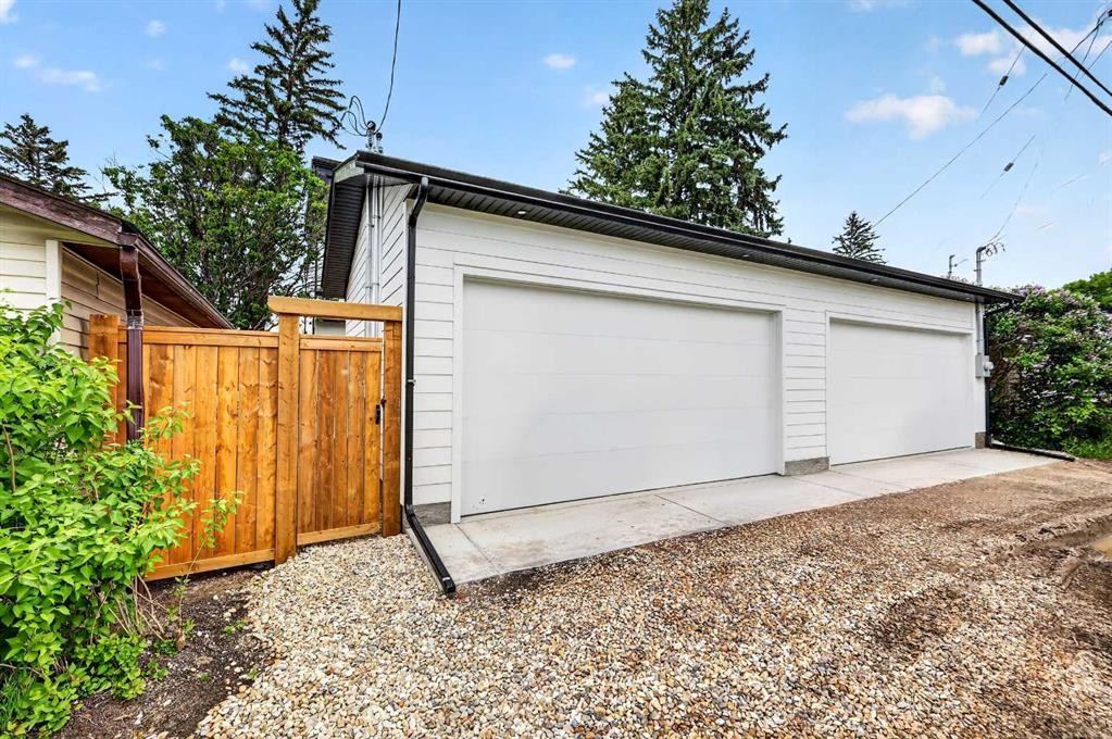 1119 Regal Crescent Ne, Calgary, AB