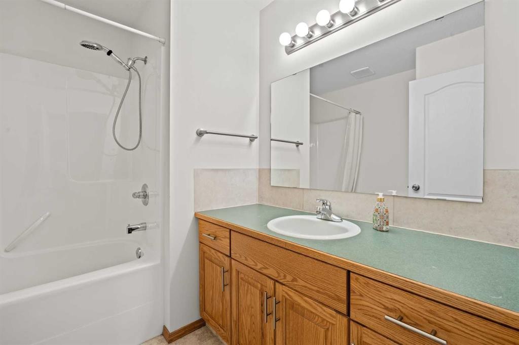20 Westpoint Drive, Didsbury, AB