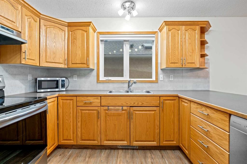 20 Westpoint Drive, Didsbury, AB