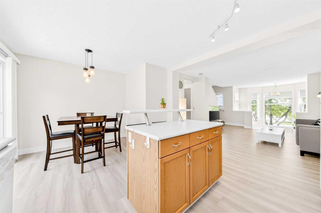 203 Mckenzie Towne Gate Se, Calgary, AB