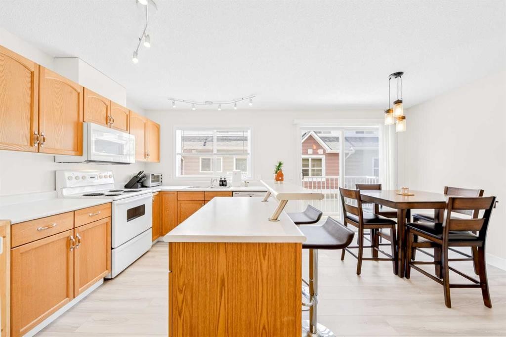 203 Mckenzie Towne Gate Se, Calgary, AB
