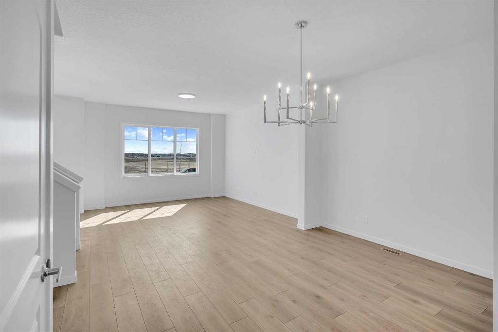 541 Bayview Street Sw, Airdrie, AB - Indoor Photo Showing Other Room
