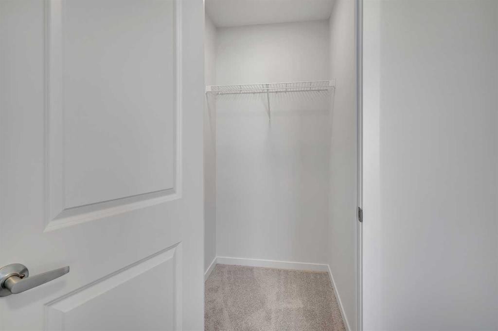 541 Bayview Street Sw, Airdrie, AB - Indoor Photo Showing Other Room