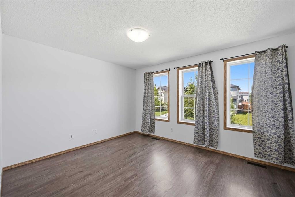 11 Covecreek Close Ne, Calgary, AB