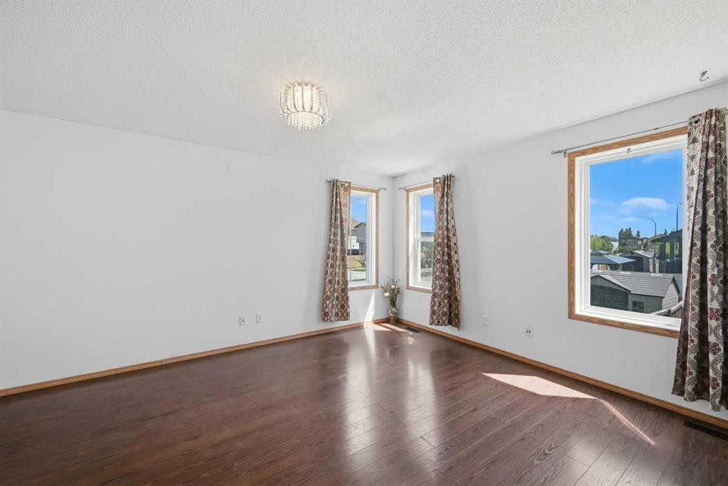 11 Covecreek Close Ne, Calgary, AB