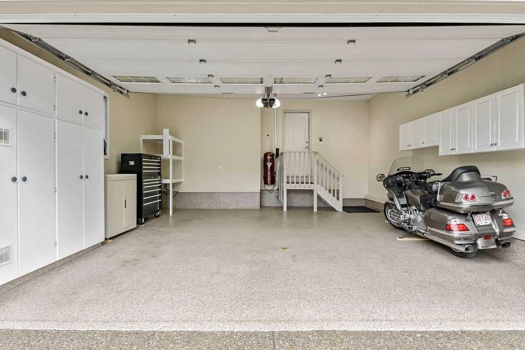 41 Cranston Drive Se, Calgary, AB - Indoor Photo Showing Garage