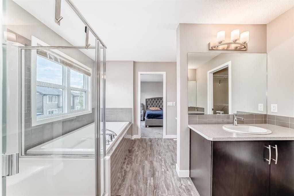 259 Kingfisher Crescent Se, Airdrie, AB