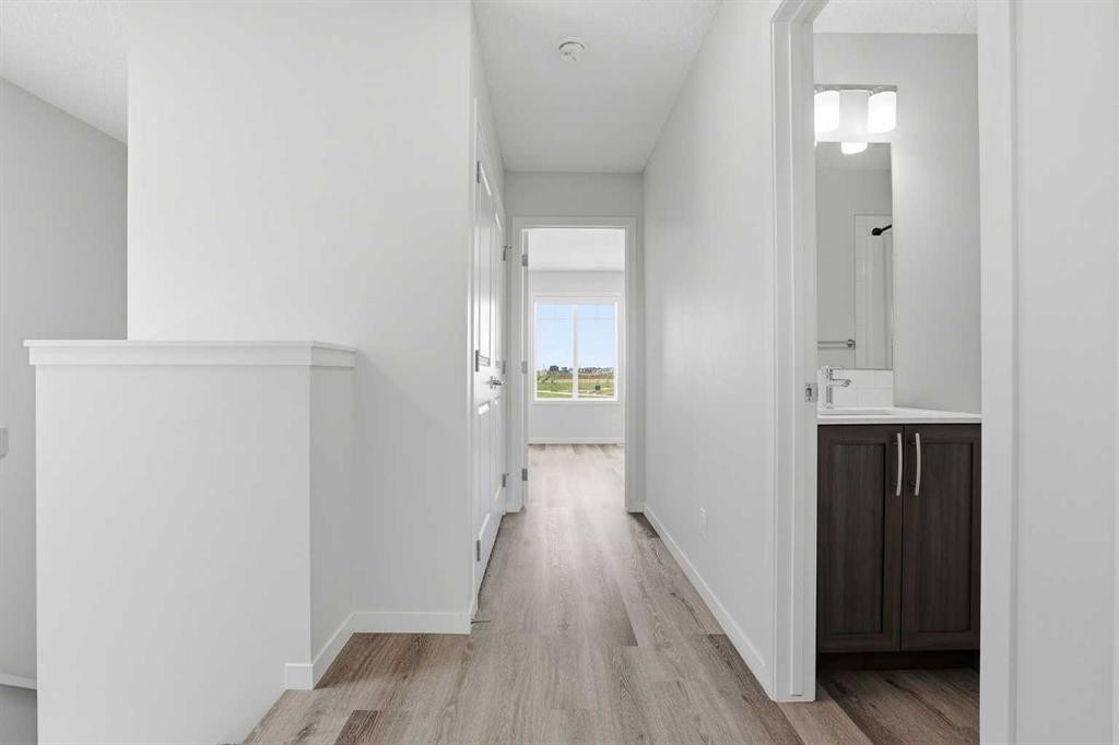 352 Dawson Drive, Chestermere, AB - Indoor Photo Showing Other Room