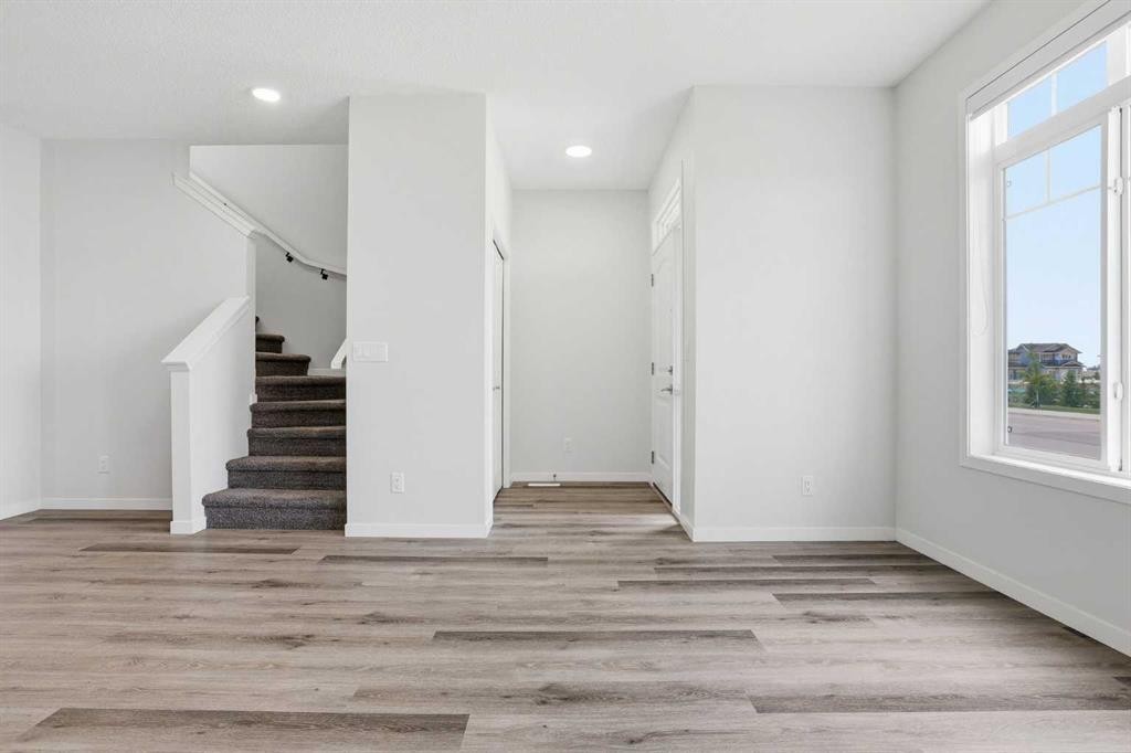 352 Dawson Drive, Chestermere, AB - Indoor Photo Showing Other Room