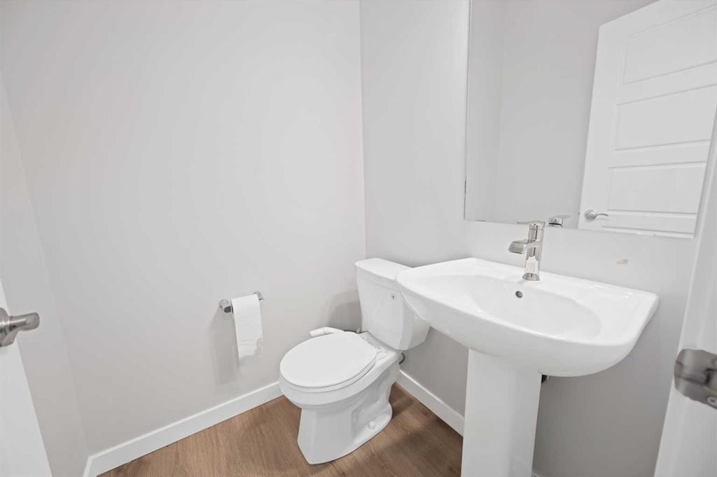 411-301 Redstone Boulevard Ne, Calgary, AB - Indoor Photo Showing Bathroom