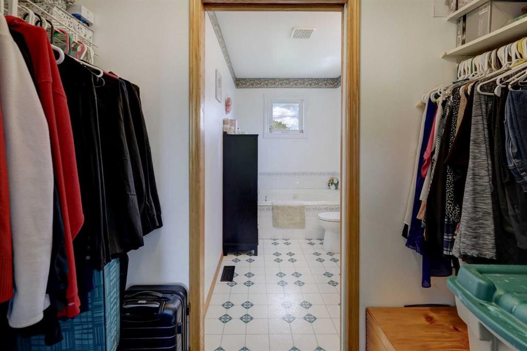 426 9 Street, Beiseker, AB
