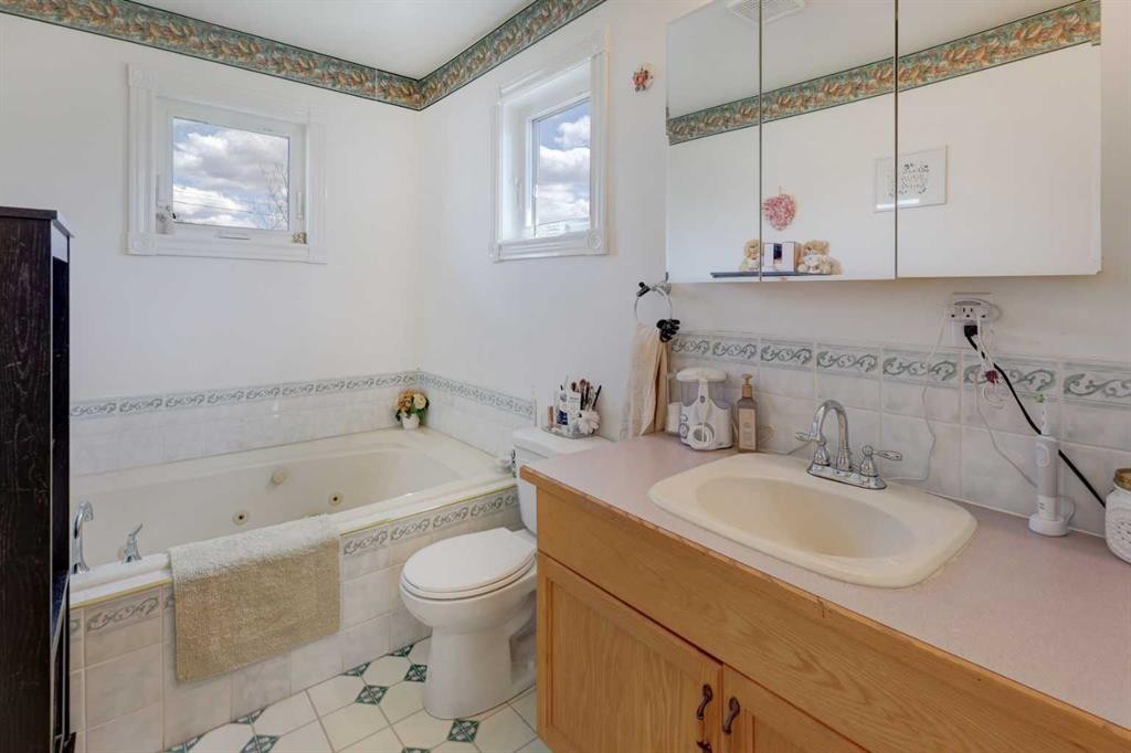 426 9 Street, Beiseker, AB