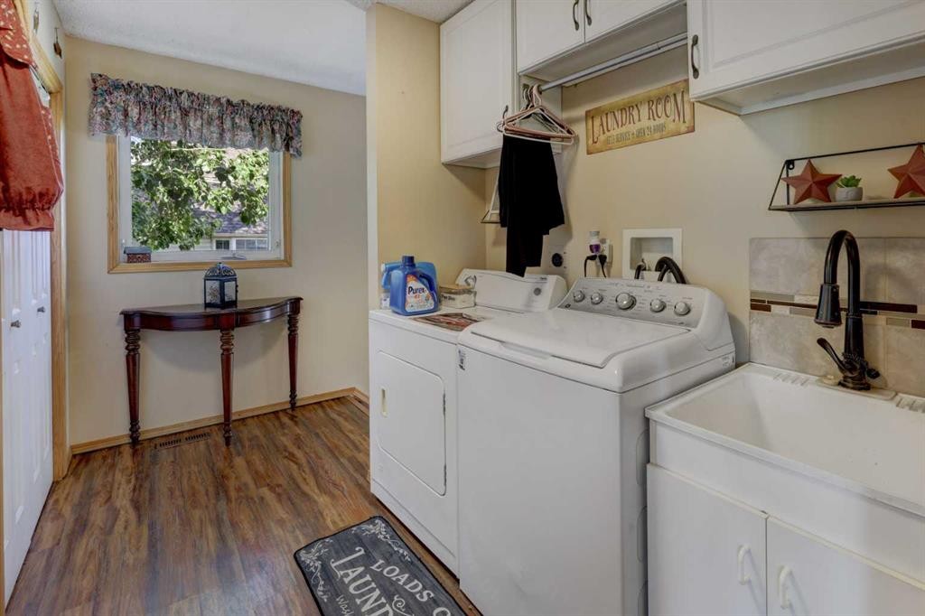 426 9 Street, Beiseker, AB