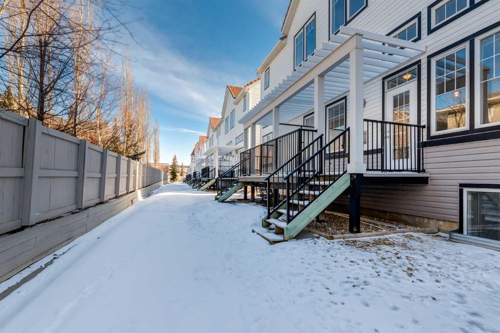 37 Royal Oak Plaza Nw, Calgary, AB - Outdoor