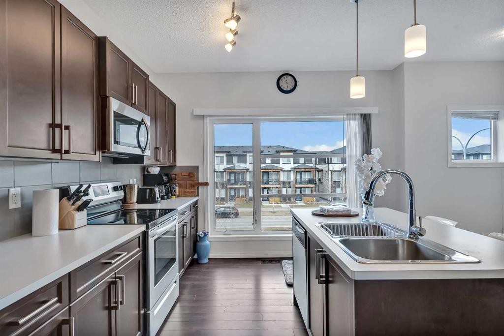 569 Savanna Boulevard Ne, Calgary, AB