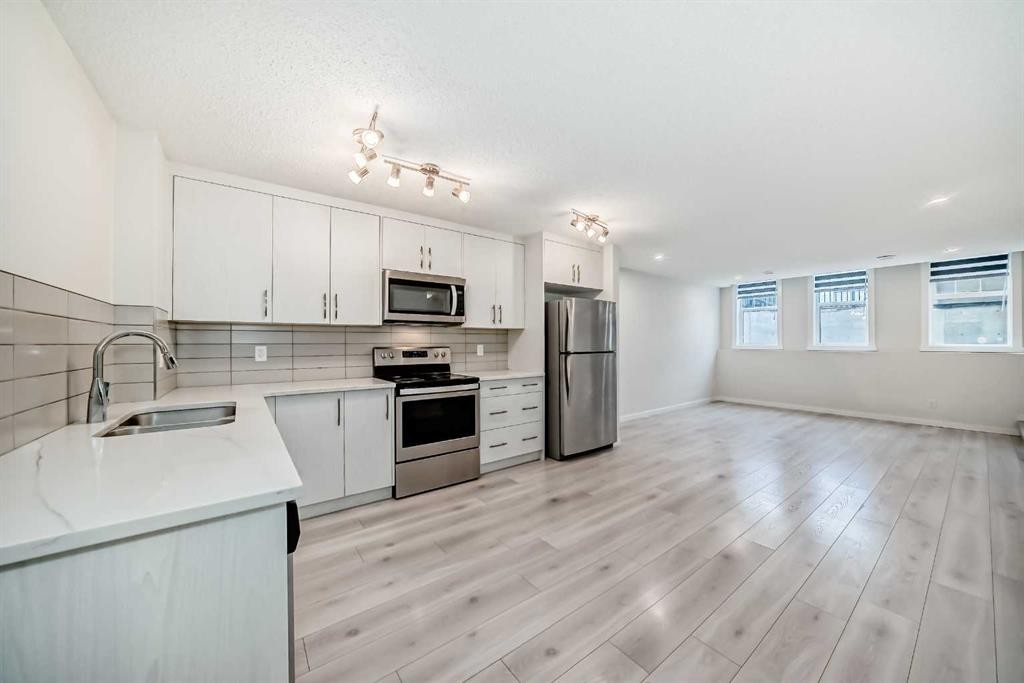 152 Cranbrook Square Se, Calgary, AB