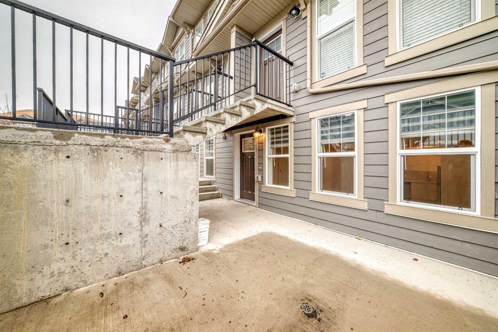 152 Cranbrook Square Se, Calgary, AB