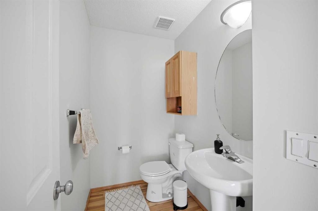 101 Coville Crescent Ne, Calgary, AB - Indoor Photo Showing Bathroom