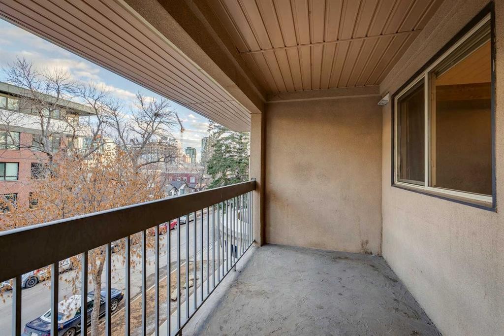 304-317 19 Avenue Sw, Calgary, AB - Outdoor With Balcony With Exterior