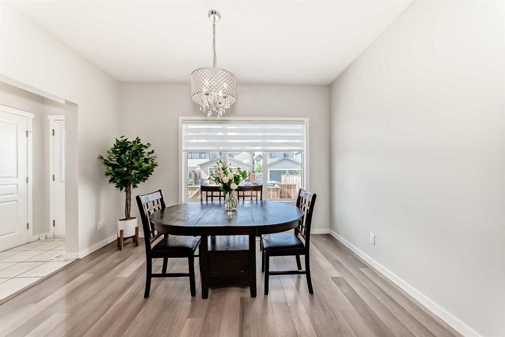 151 Copperpond Rise Se, Calgary, AB - Indoor Photo Showing Dining Room