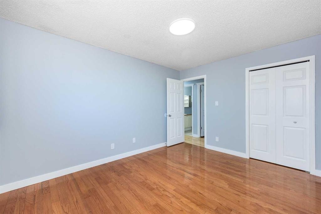 5071 Whitestone Way Ne, Calgary, AB - Indoor Photo Showing Other Room