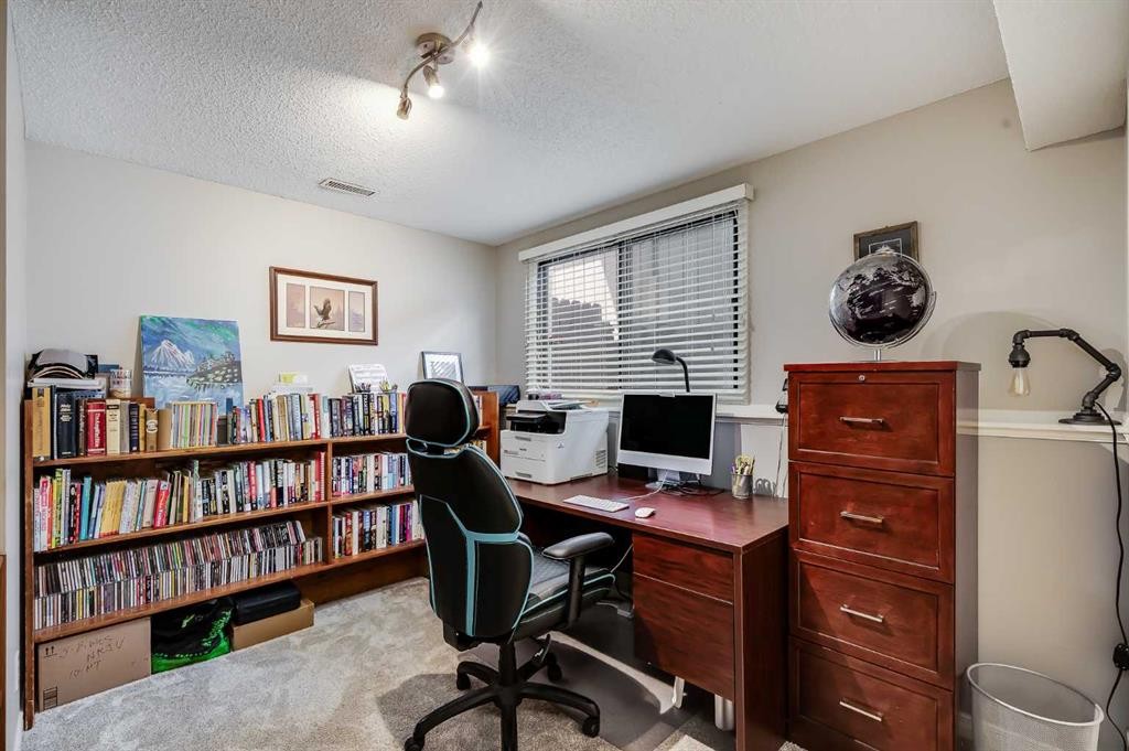 364 Silvergrove Place Nw, Calgary, AB