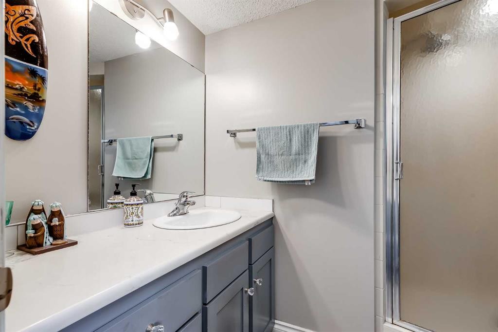364 Silvergrove Place Nw, Calgary, AB