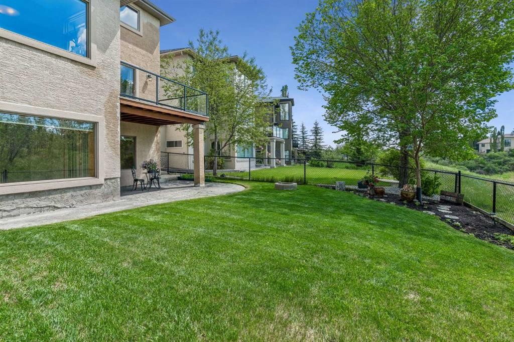 127 Edgeridge Close Nw, Calgary, AB - Outdoor