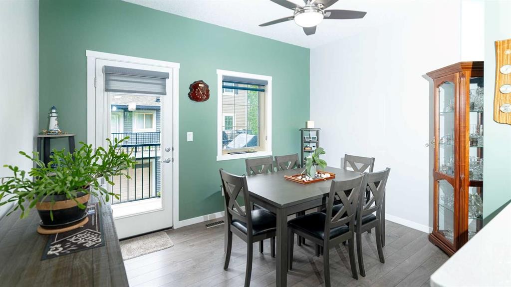 340 Legacy Point Se, Calgary, AB - Indoor Photo Showing Dining Room