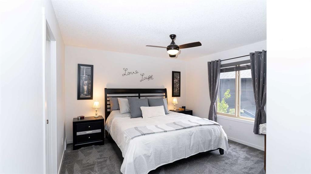 340 Legacy Point Se, Calgary, AB - Indoor Photo Showing Bedroom