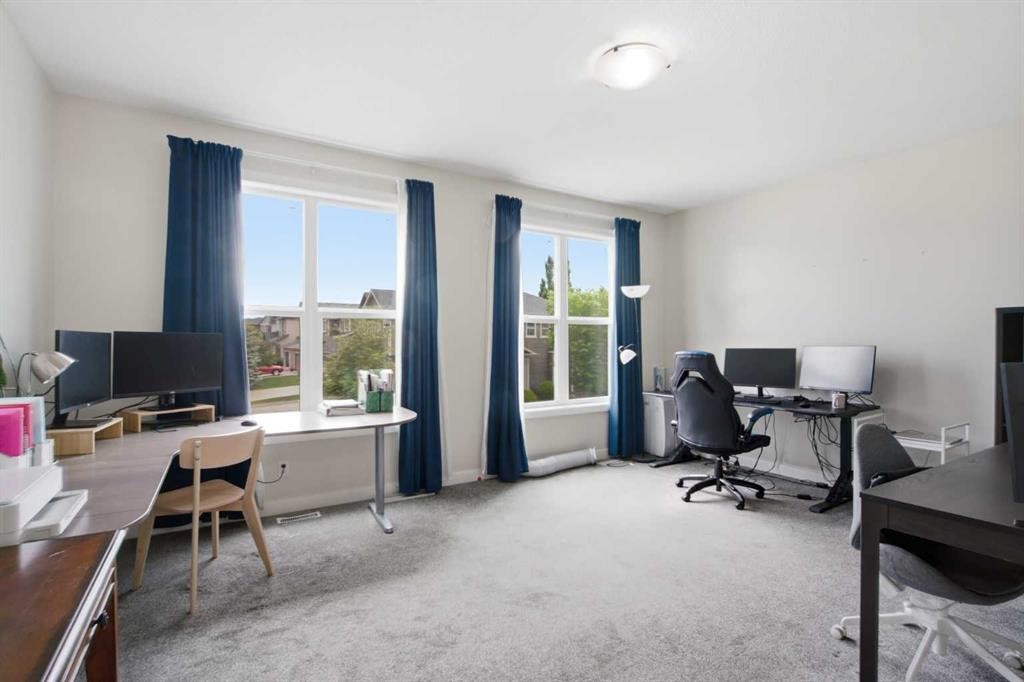 158 Silverado Bank Circle Sw, Calgary, AB