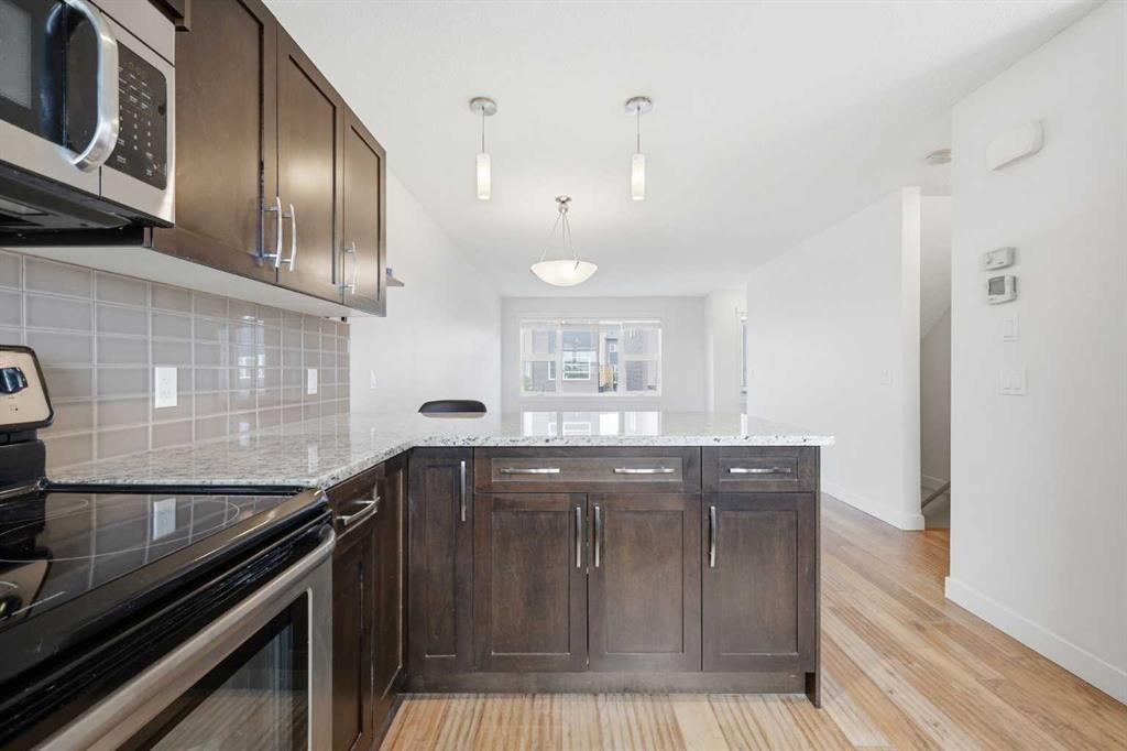 220 Covecreek Circle Ne, Calgary, AB