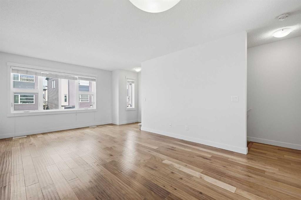220 Covecreek Circle Ne, Calgary, AB