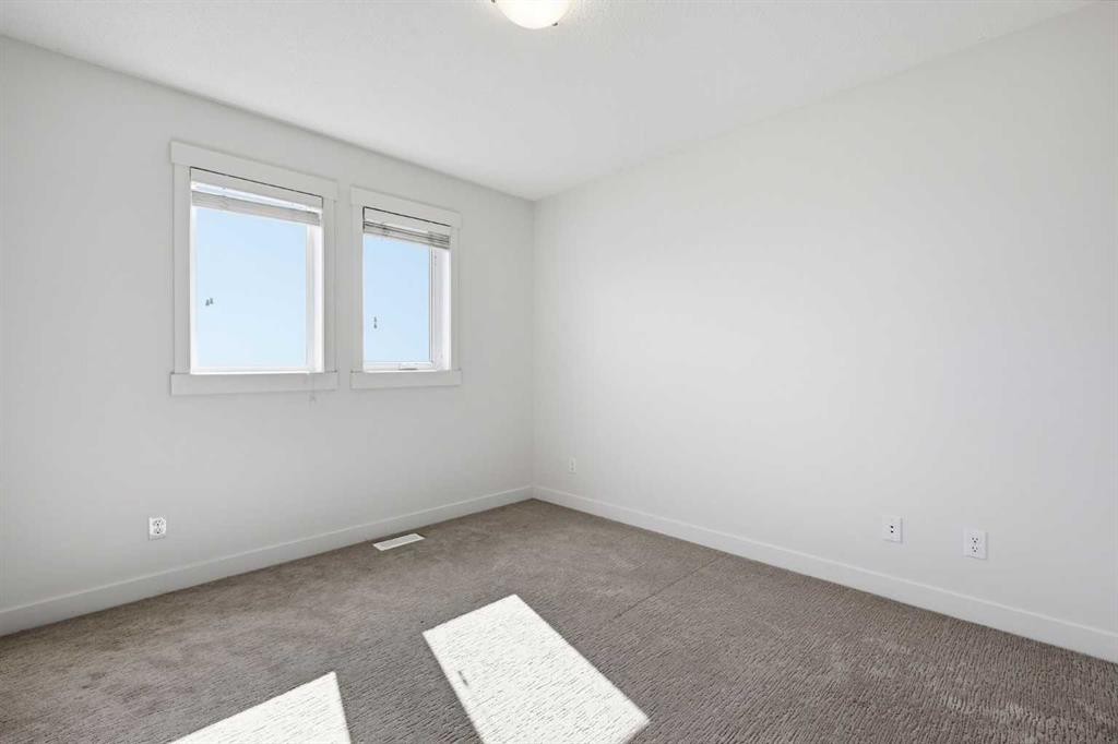 220 Covecreek Circle Ne, Calgary, AB